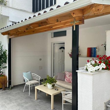 Lr Apartments Σαράντα Εξωτερικό φωτογραφία