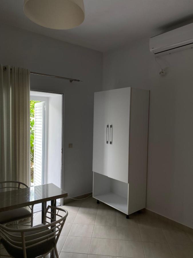 Lr Apartments Σαράντα Εξωτερικό φωτογραφία