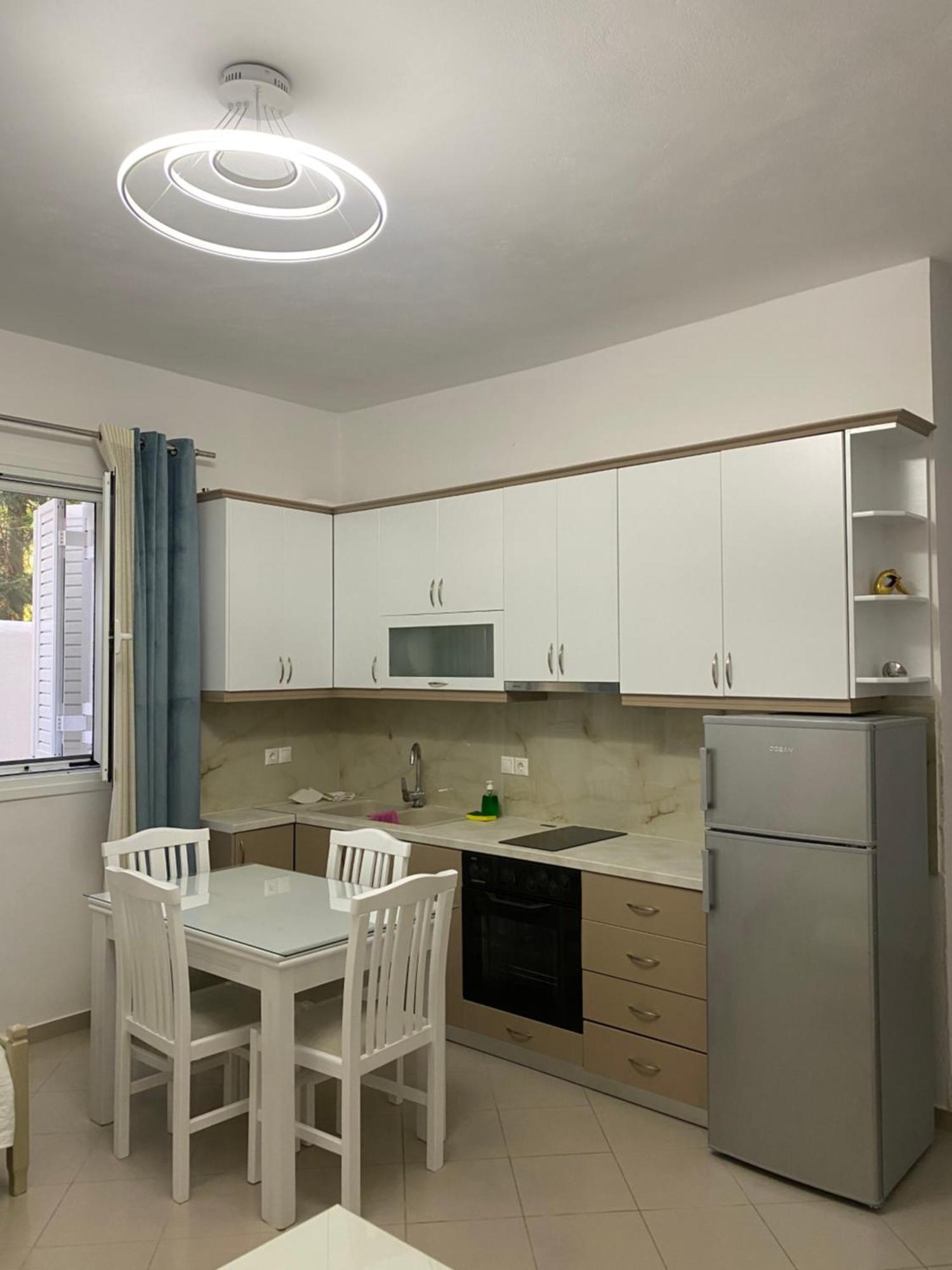 Lr Apartments Σαράντα Εξωτερικό φωτογραφία
